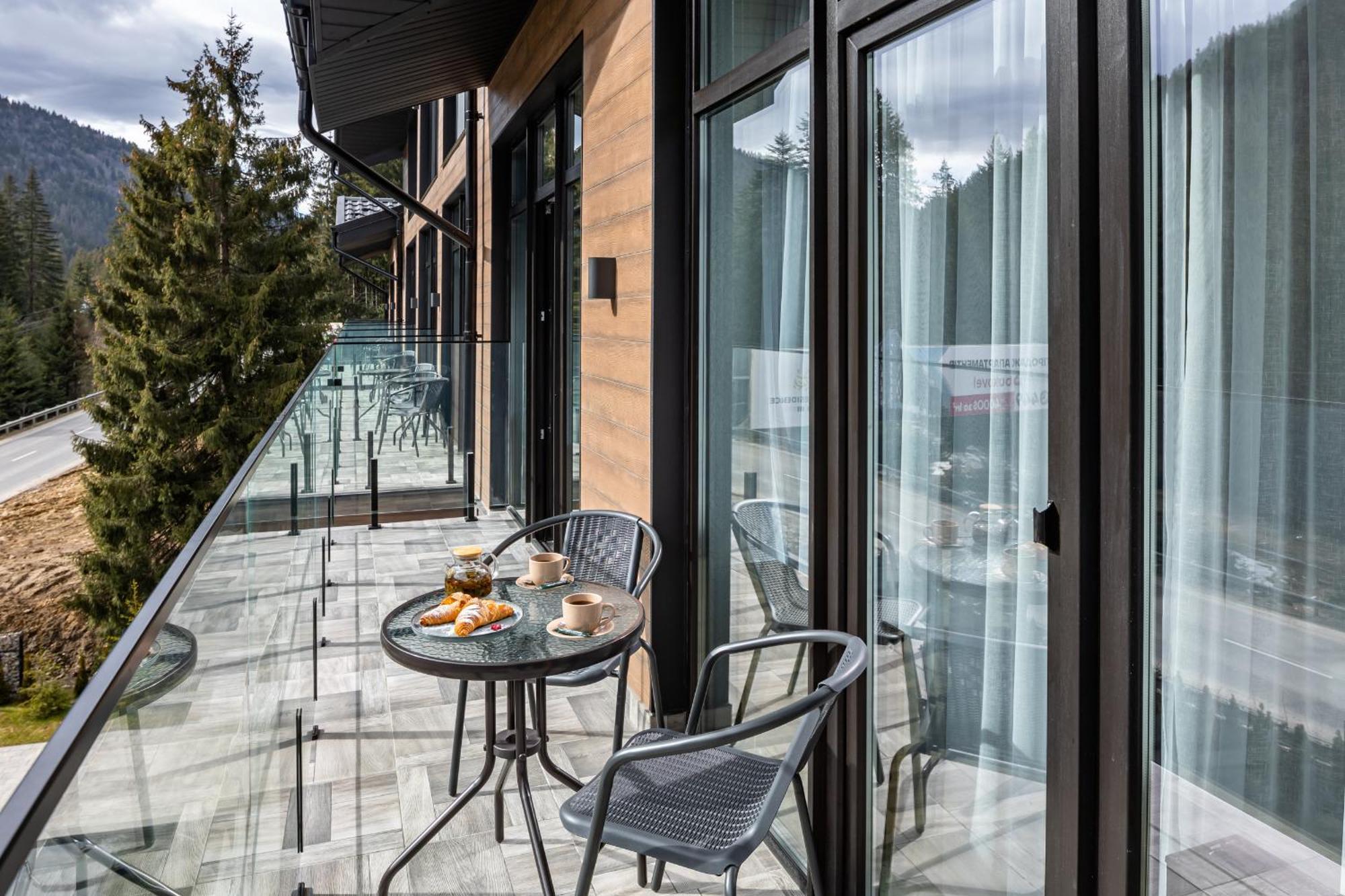 Wood Hotel Resort & Spa Bukovel Exterior foto